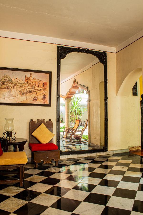 Casa Del Balam Merida Exterior photo The interior of the hotel